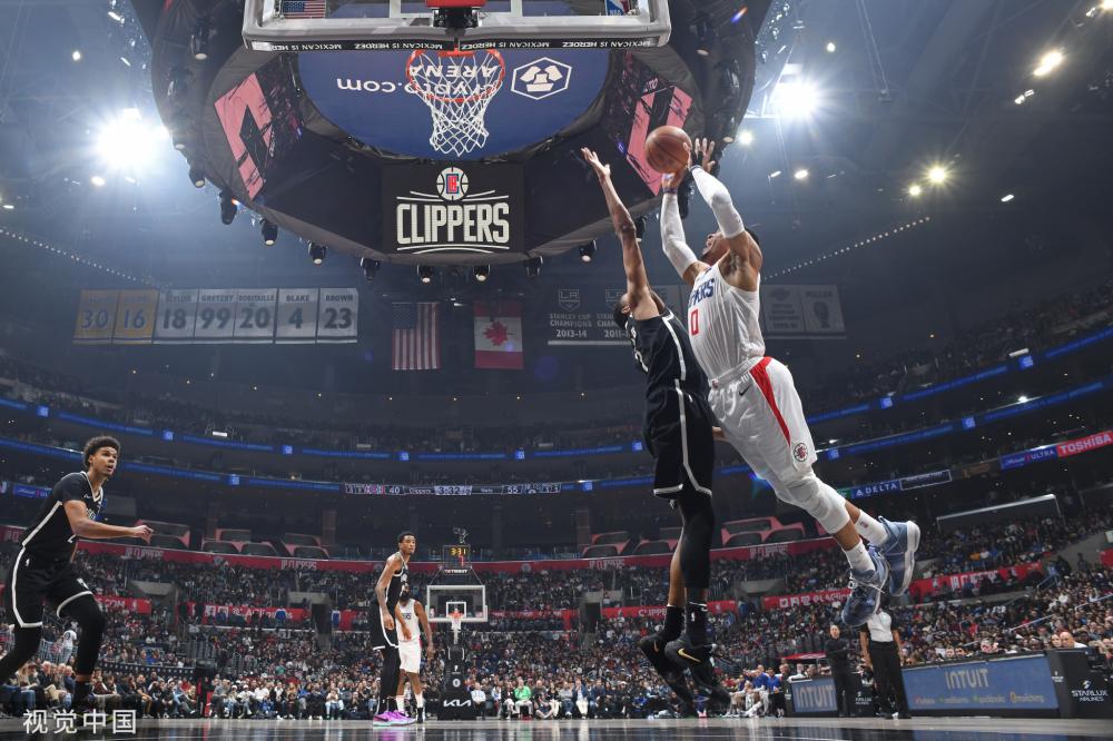 让他在队中 让他在队中