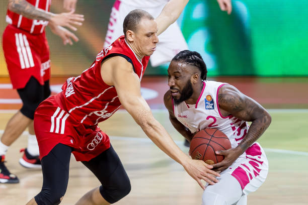 名年轻中场 名年轻中场