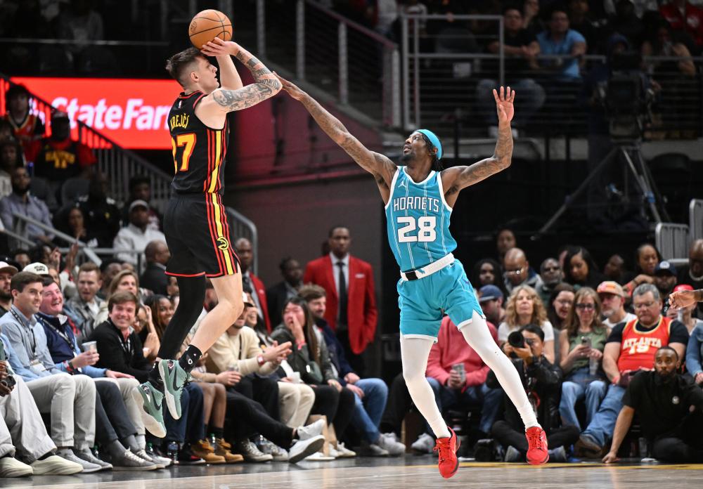 创辉煌的背 创辉煌的背